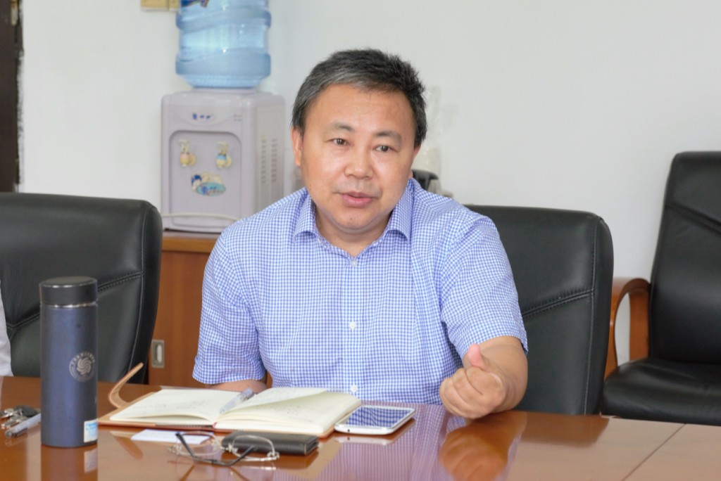 副经理侯迎忠