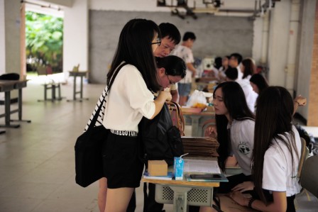 新生报到现场