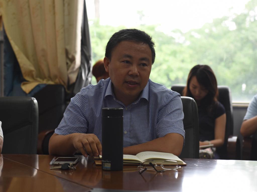 副经理侯迎忠