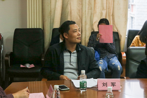 员工工作部副部长刘军